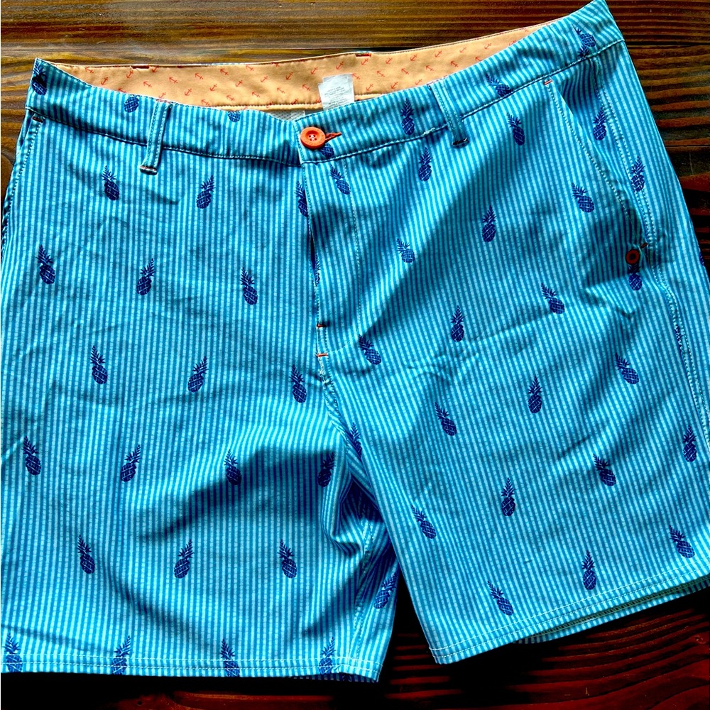 Men’s size 38 Sperry shorts